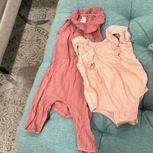 12-18M Baby Girl onsies - dot dot smile brand (lot of 2)